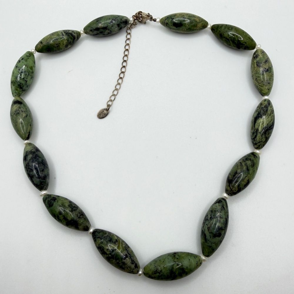 16" Vintage GSJ nephrite jade, pearl and sterling silver clasp necklace!